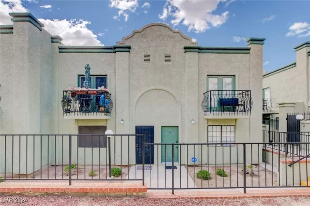 MLS: 2624140 Condo For Sale