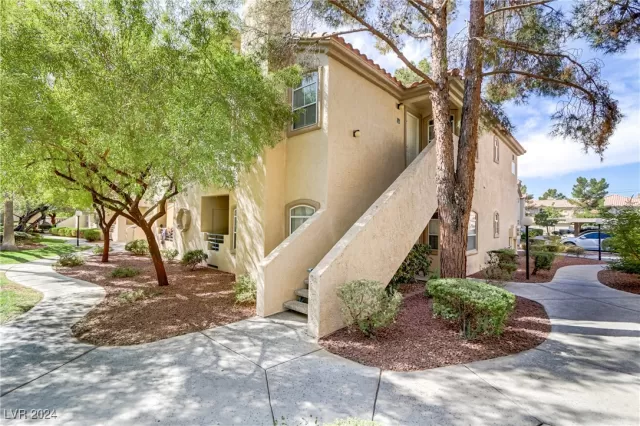 MLS: 2624148 Condo For Sale