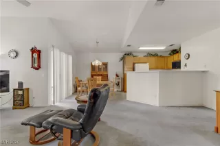 Photo #4: 2624148 Listing