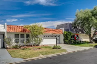 Photo #2: 2624160 Listing