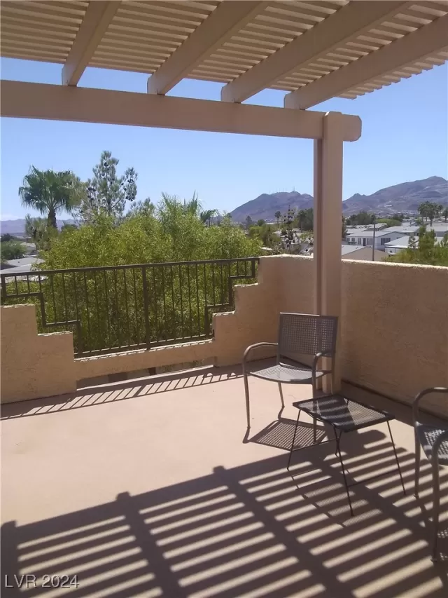 MLS: 2624192 Condo For Sale