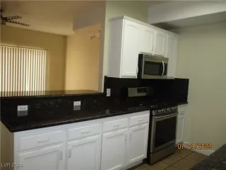 Photo #1: 2624228 Listing 