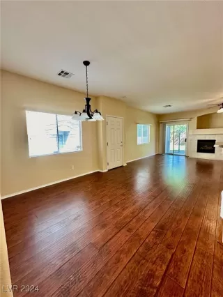 Photo #6: 2624259 Listing 