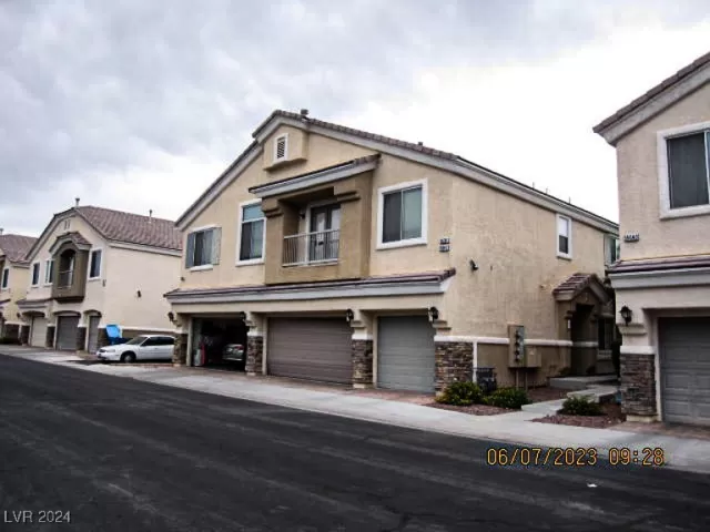 MLS: 2624268 Condo For Sale