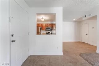 Photo #4: 2624270 Listing