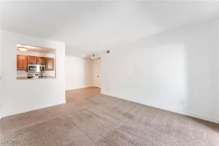 Photo #6: 2624270 Listing