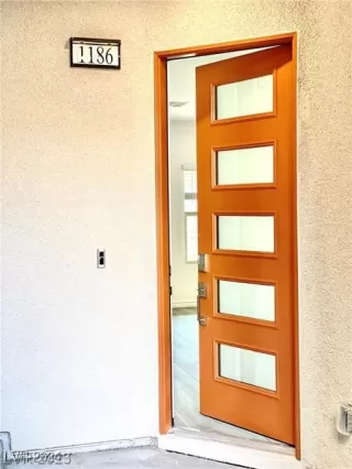 Photo #1: 2624295 Listing 