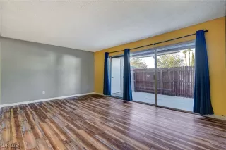 Photo #4: 2624303 Listing