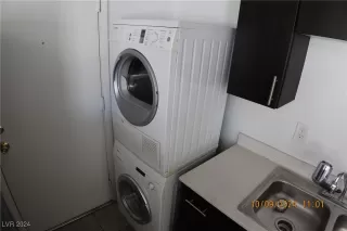 Photo #1: 2624321 Listing 