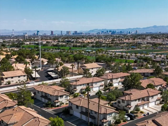 MLS: 2624333 Condo For Sale