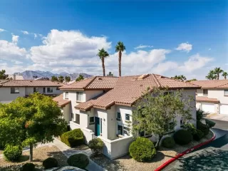 Photo #6: 2624333 Listing