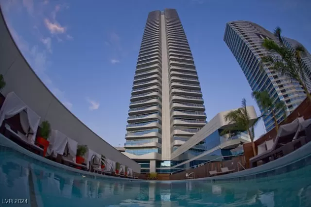 MLS: 2624336 Condo For Sale