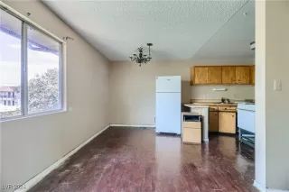 Photo #4: 2624402 Listing