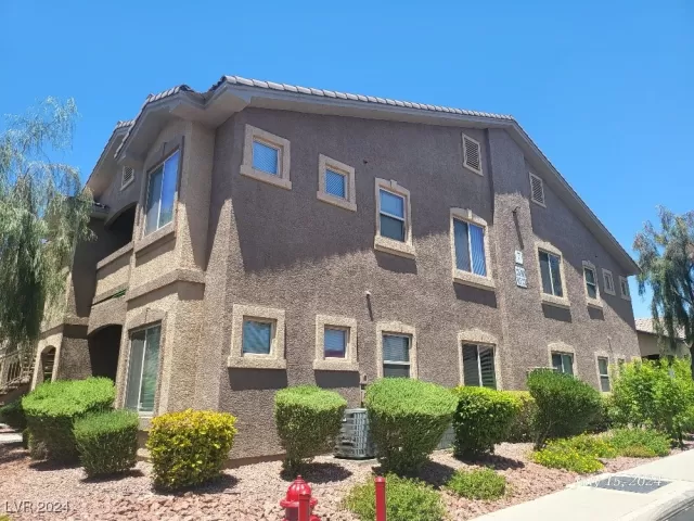 MLS: 2624472 Condo For Sale