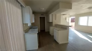 Photo #3: 2624493 Listing