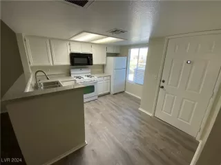 Photo #4: 2624497 Listing 