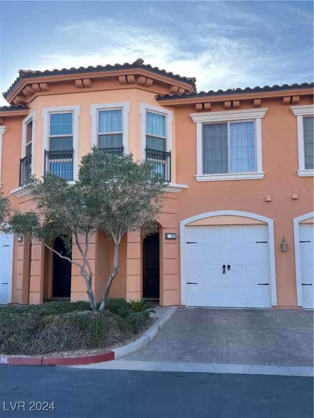 MLS: 2624503 Condo For Sale