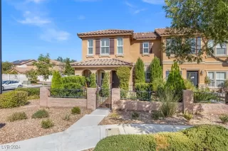 Photo #2: 2624504 Listing