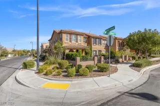 Photo #3: 2624504 Listing