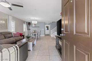 Photo #6: 2624504 Listing