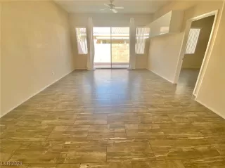 Photo #3: 2624549 Listing 