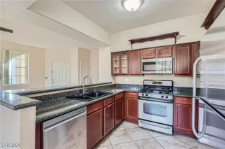 Photo #3: 2624601 Listing 