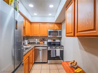 Photo #2: 2624613 Listing