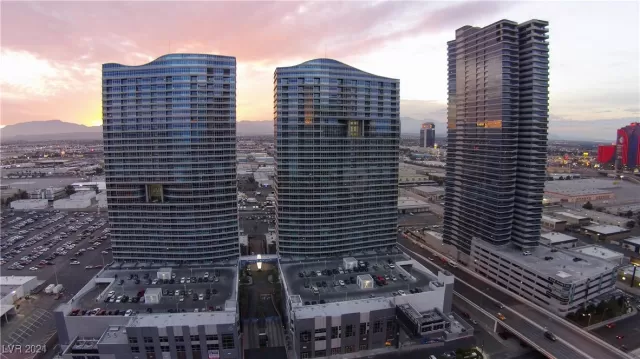 MLS: 2624625 Condo For Sale