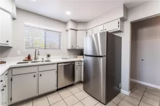 Photo #6: 2624629 Listing