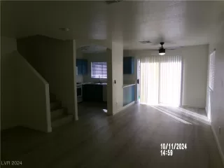 Photo #3: 2624669 Listing