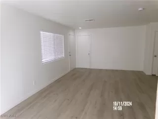 Photo #4: 2624669 Listing