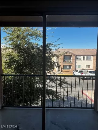 Photo #6: 2624683 Listing