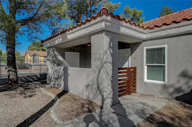 MLS: 2624721 Condo For Sale