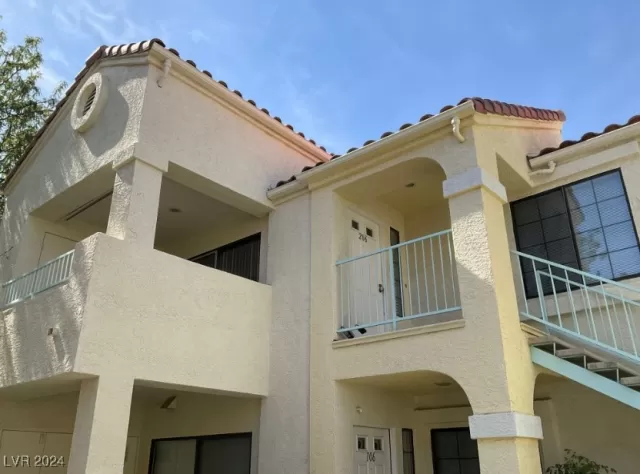 MLS: 2624744 Condo For Sale