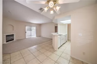 Photo #5: 2624770 Listing