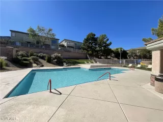 Photo #4: 2624800 Listing 