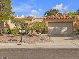 Photo #1: 2624813 Listing