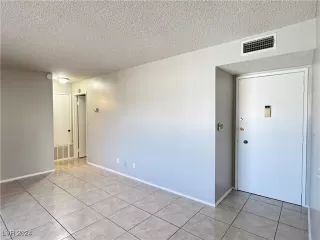 Photo #1: 2624823 Listing 