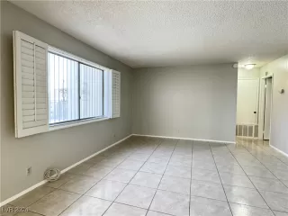 Photo #3: 2624823 Listing 