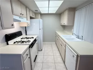 Photo #5: 2624823 Listing 