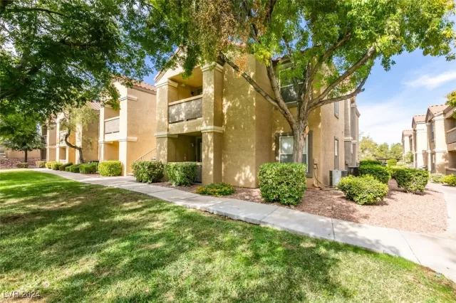 MLS: 2624881 Condo For Sale