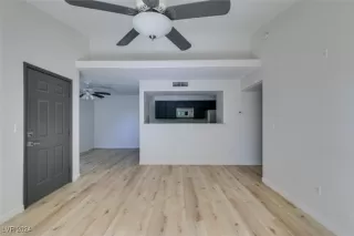 Photo #3: 2624881 Listing