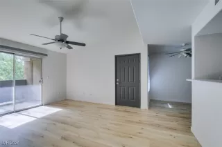 Photo #4: 2624881 Listing