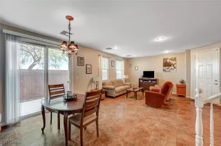 Photo #5: 2624940 Listing