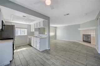 Photo #5: 2624945 Listing