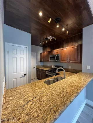 Photo #6: 2624975 Listing 