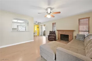 Photo #2: 2624981 Listing