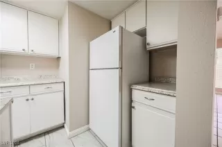 Photo #6: 2625033 Listing