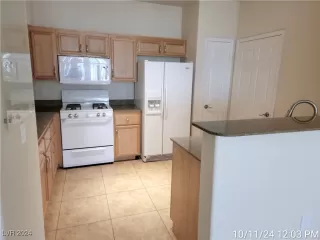 Photo #4: 2625035 Listing 