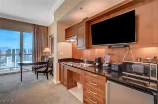 Photo #6: 2625049 Listing